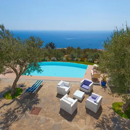 וילה Sleeps 12 Pool Wifi Torca