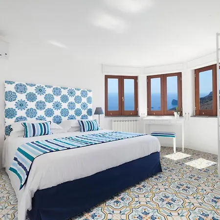Sleeps 12 Pool Wifi * Torca