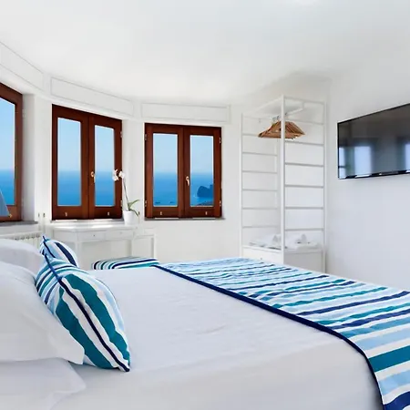 וילה Sleeps 12 Pool Wifi