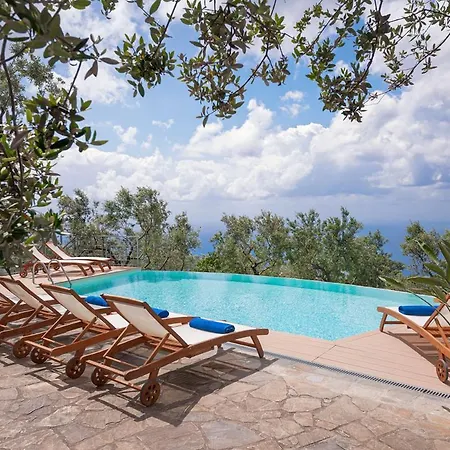 Sleeps 12 Pool Wifi *
