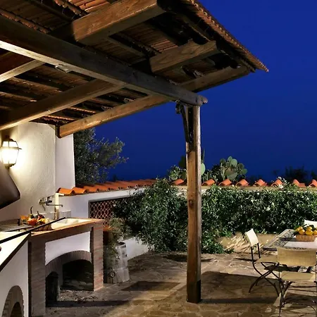 Sleeps 12 Pool Wifi Torca